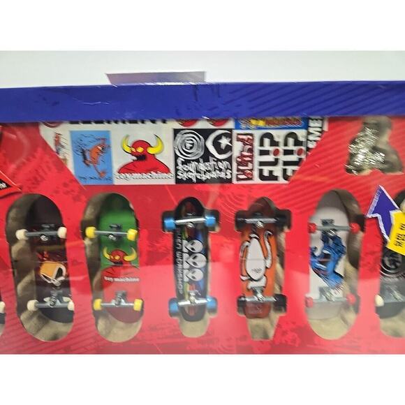 TECH DECK 25th Anniversary Pack 8 Fingerboards Silver Dude 96mm Limited NEW - Picture 2 of 16